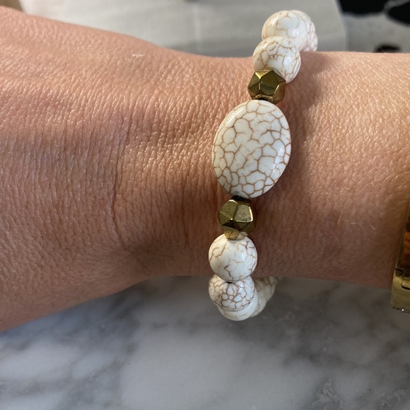 Howlite bracelet - Picture 2 of 3